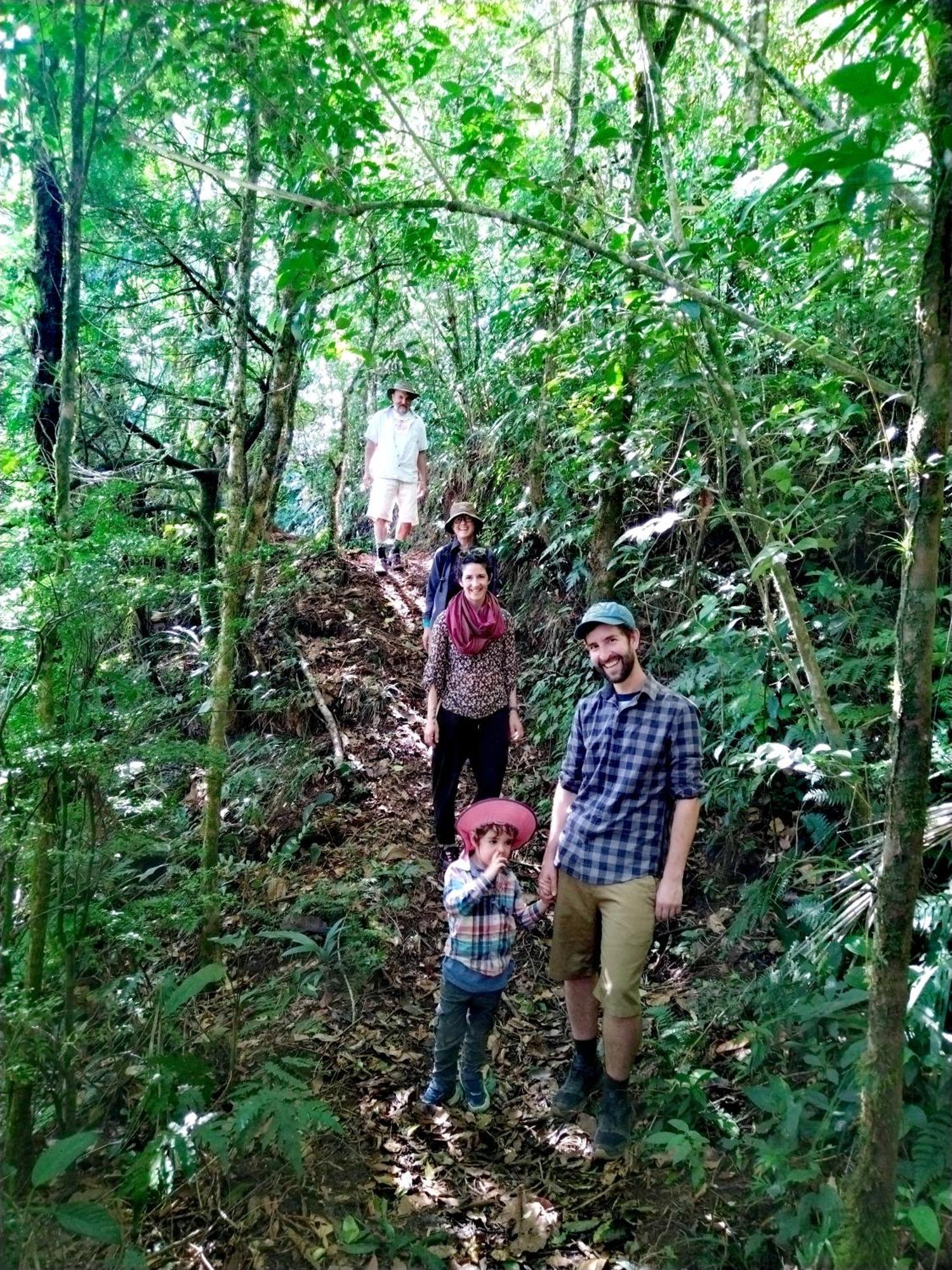 Bosque Del Rio *